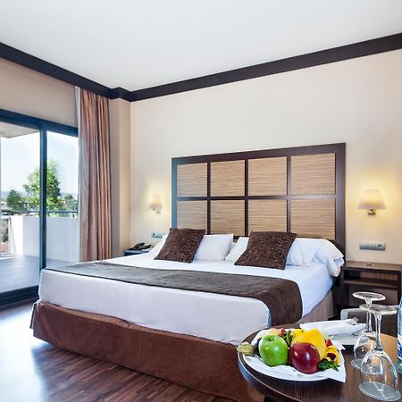 Aparthotel Attica 21 Valles Sabadell Ngoại thất bức ảnh