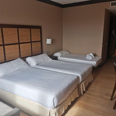 Aparthotel Attica 21 Valles Sabadell Ngoại thất bức ảnh
