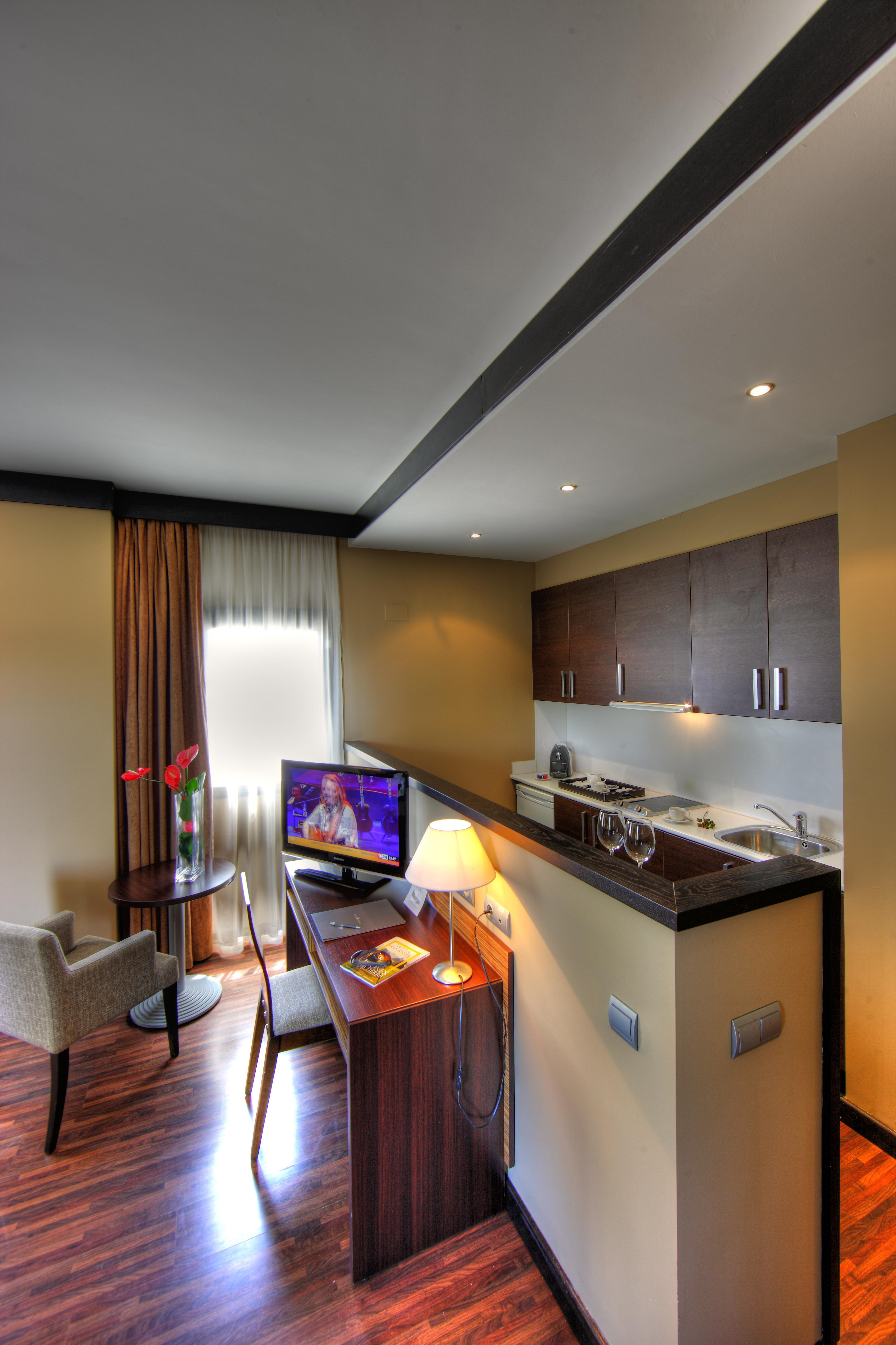 Aparthotel Attica 21 Valles Sabadell Ngoại thất bức ảnh