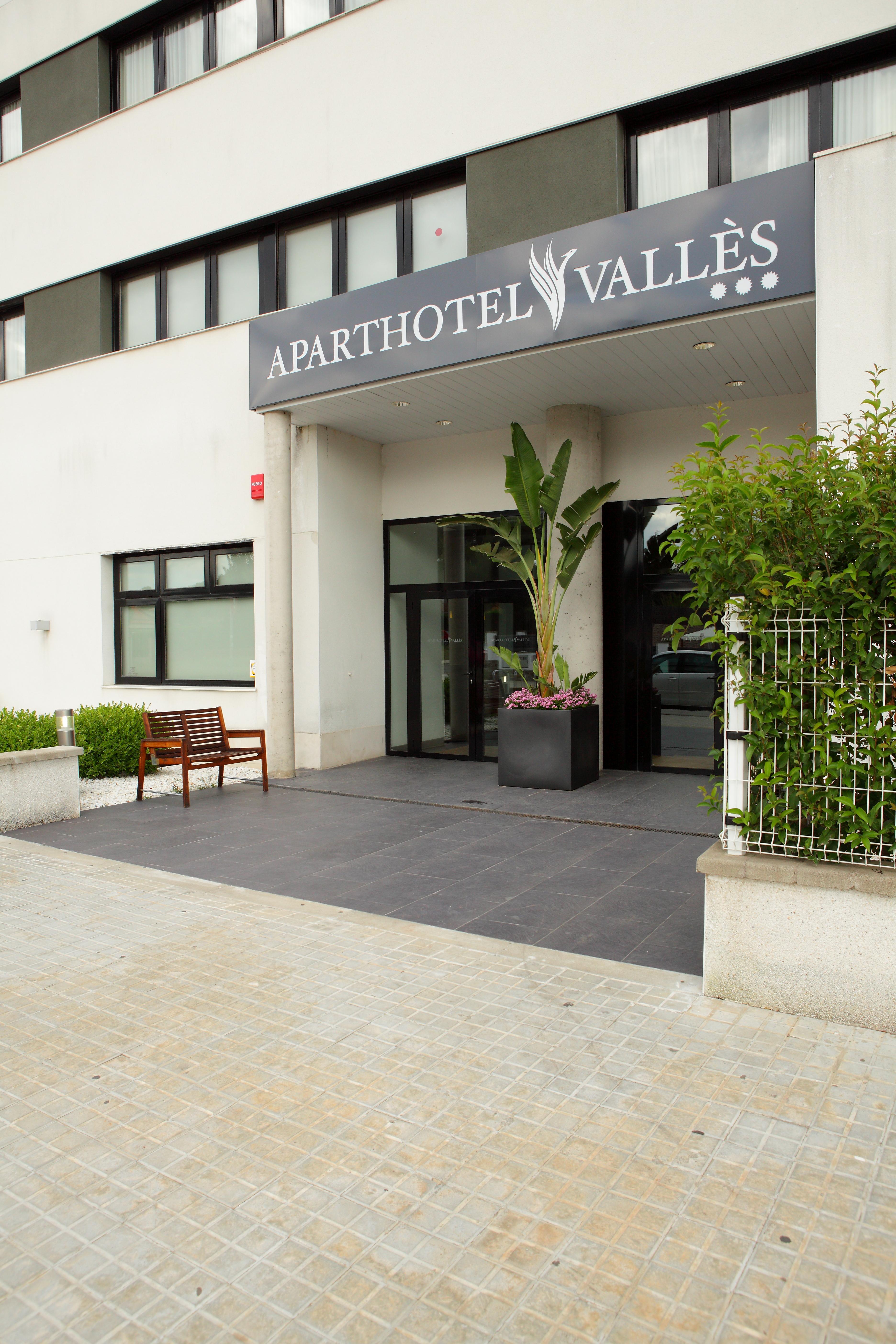 Aparthotel Attica 21 Valles Sabadell Ngoại thất bức ảnh