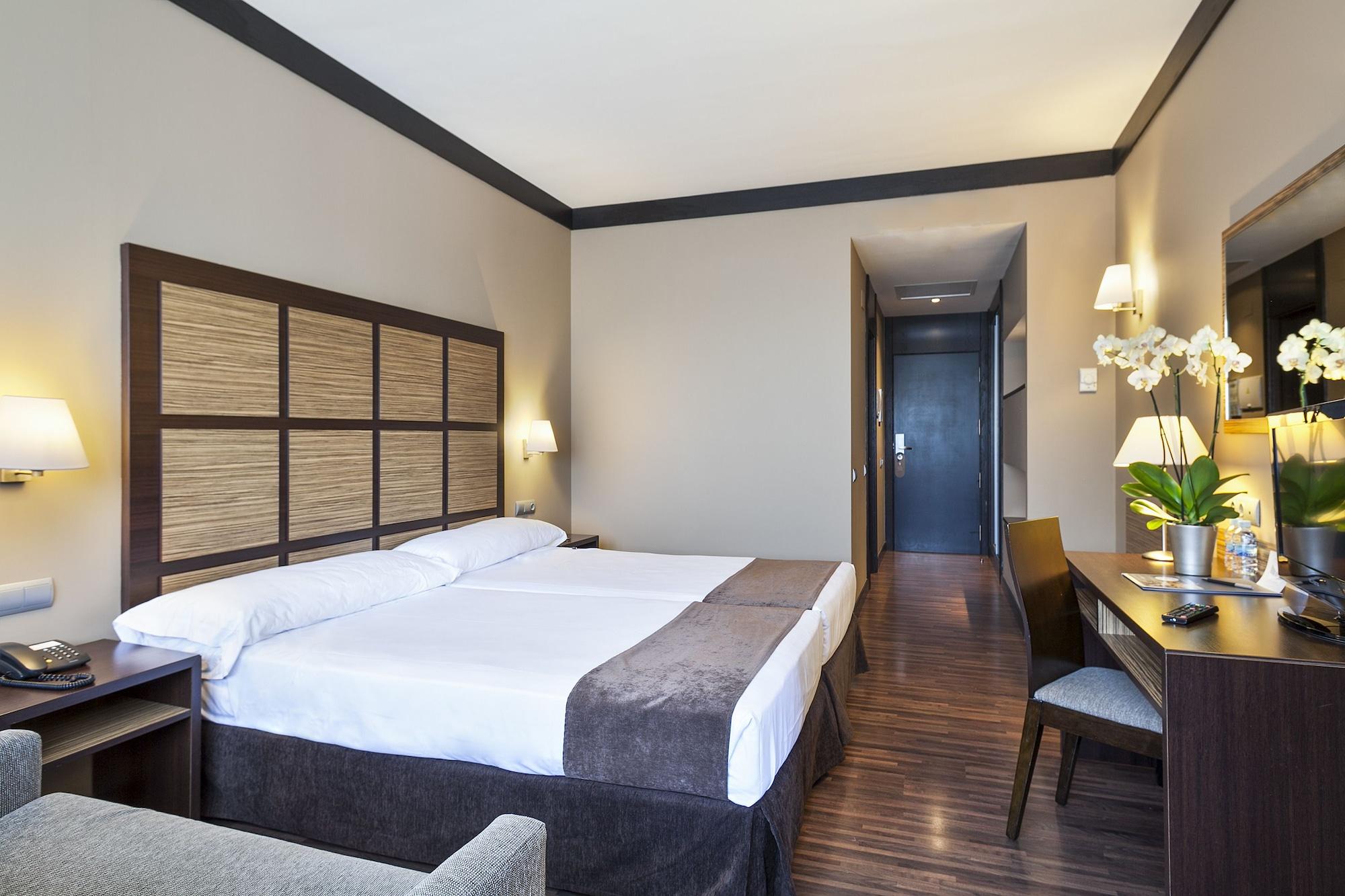 Aparthotel Attica 21 Valles Sabadell Ngoại thất bức ảnh