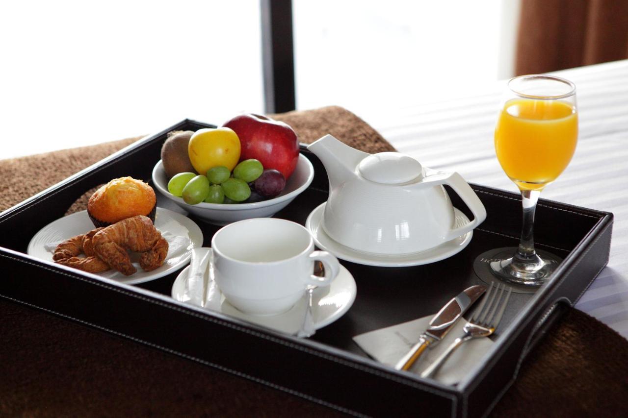 Aparthotel Attica 21 Valles Sabadell Ngoại thất bức ảnh