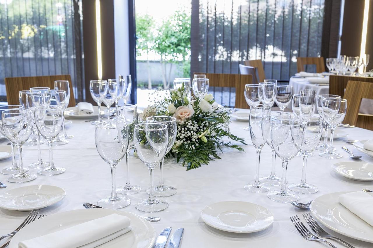 Aparthotel Attica 21 Valles Sabadell Ngoại thất bức ảnh