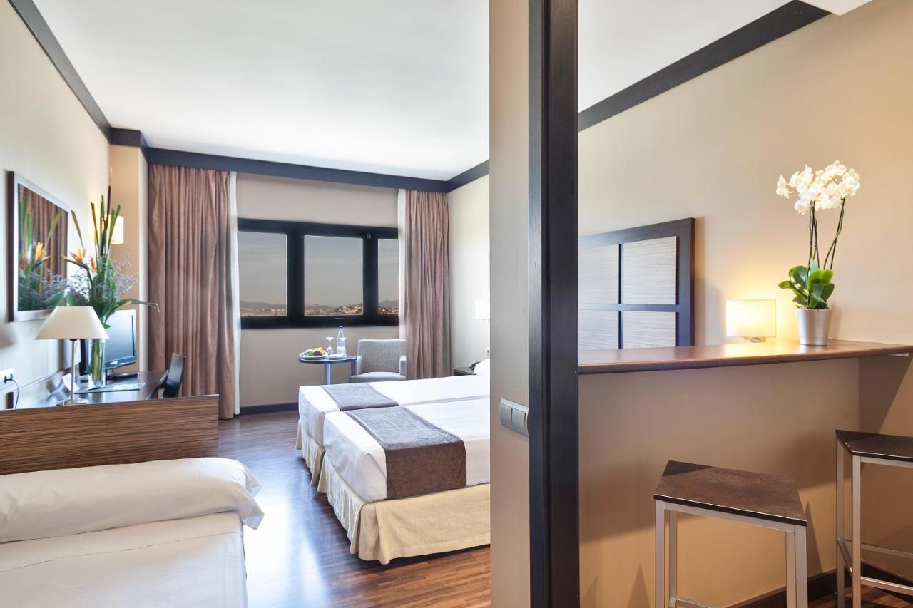 Aparthotel Attica 21 Valles Sabadell Ngoại thất bức ảnh