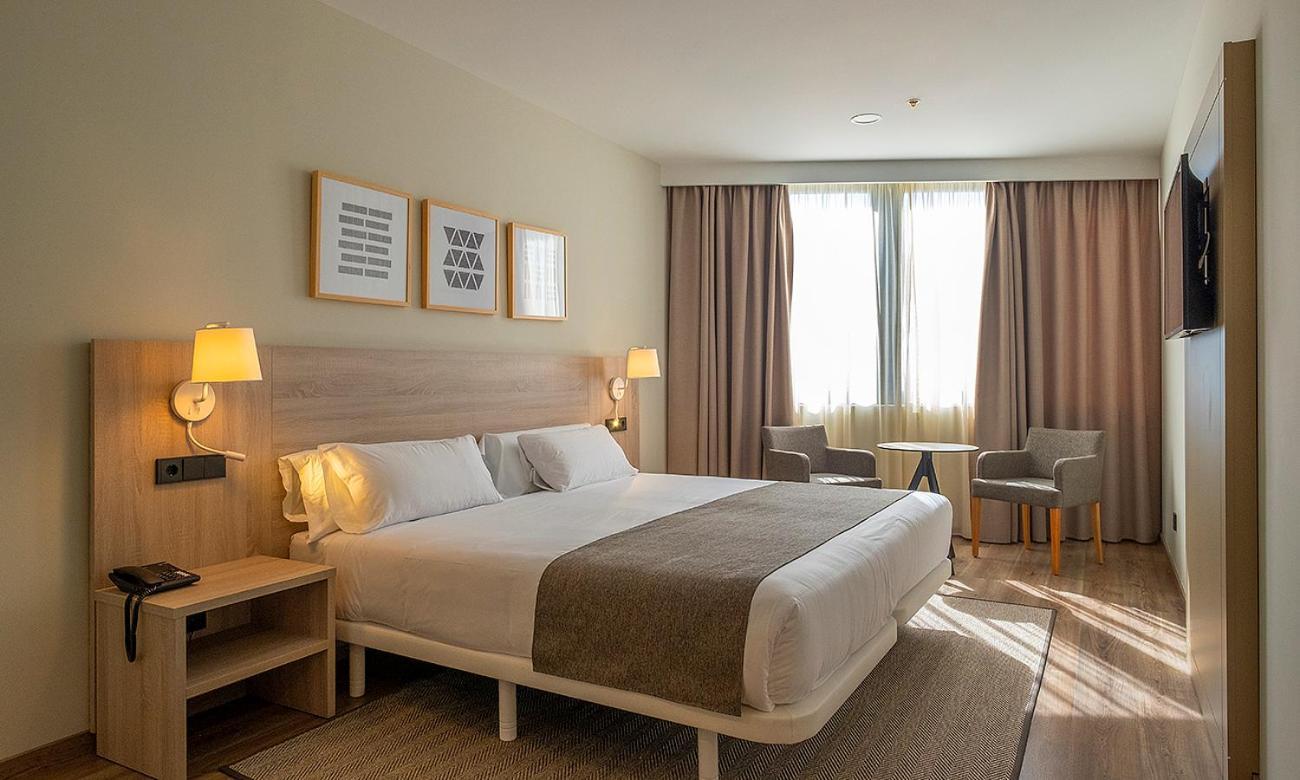 Aparthotel Attica 21 Valles Sabadell Ngoại thất bức ảnh